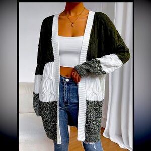 Women’s salanta hunter green and white cardigan size medium